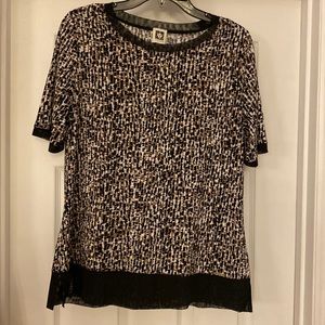 Women’s size medium top